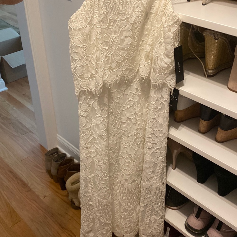 White lace strapless dress